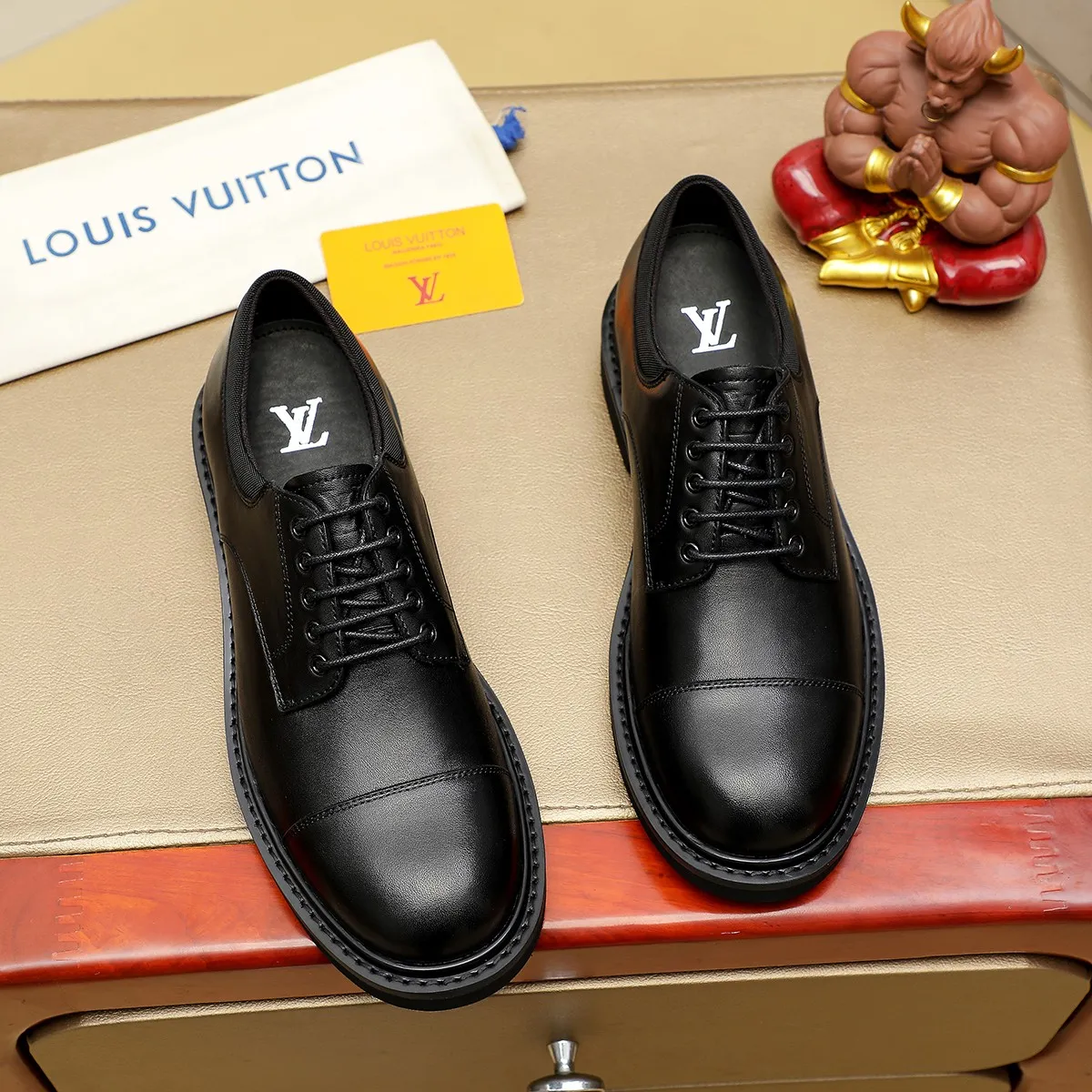 Men's shoes 💰 660 💰 Louis Vuitton LV ® 🆕 model 🔛Full shoe counter, first layer cowhide, 🐂leather lining casual shoes for men, super soft outsole, essential for driving. Counter synchronization, original first layer cowhide, completely 1:1 mold customization🌹top version, color optional! Number: 39-44 (customized at 38.45)